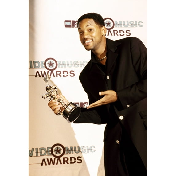 Will Smith With His Mtv Video Music Award, 1998, Photo By Robert Hepler Celebrity (8 x 10)