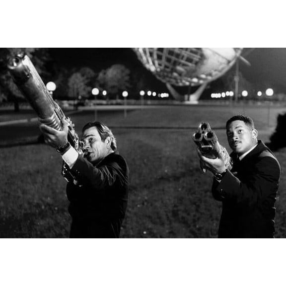 Will Smith and Tommy Lee Jones in Men in Black with giant alien guns 24x36 Poster