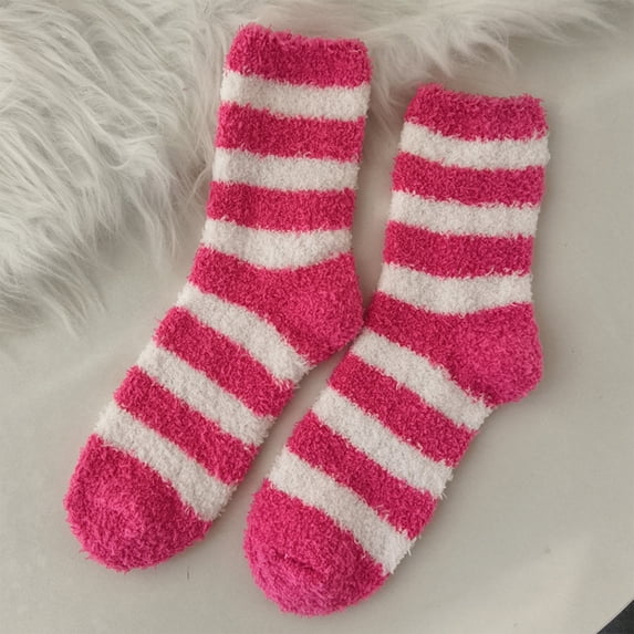Willtoo Ladies' Coral Velvet Socks Valentine's Day Socks Velvet Socks Pink Heart Fuzzy Socks, Valentine's Day Theme, One Size, 12.99 Inches
