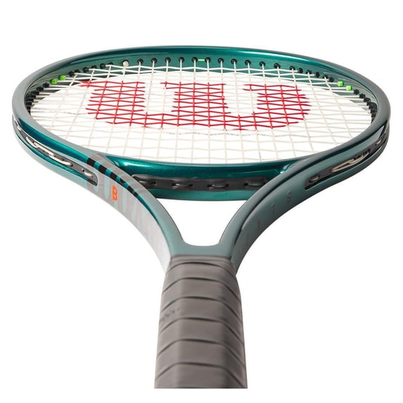 Wilson Blade Pro 18x20 v9 Tennis Racquet ( 4_1/4 )
