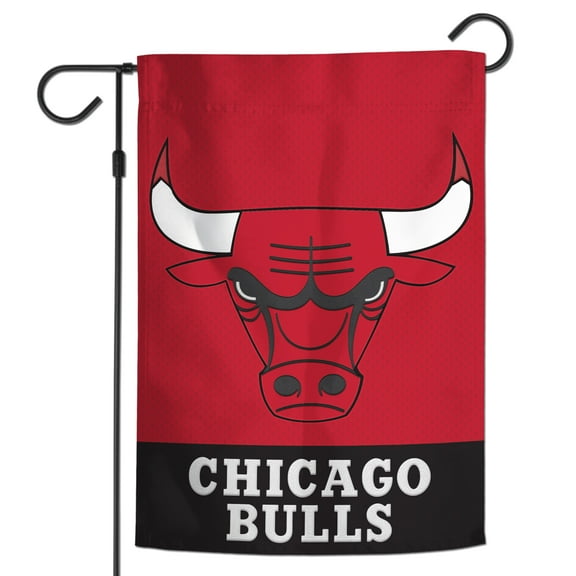 WinCraft Chicago Bulls 12" x 18" Applique Garden Flag