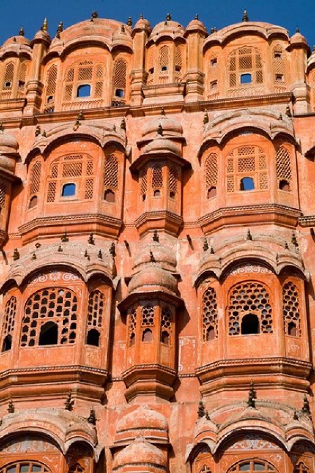 Wind Palace in Downtown Center of the Pink City Jaipur Rajasthan India Canvas Art - Bill Bachmann DanitaDelimont (25 x 37)