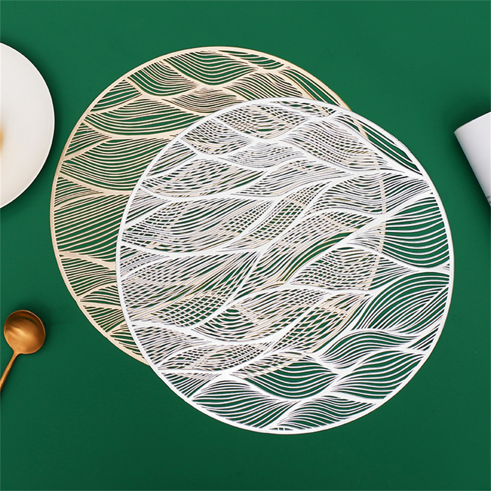 Windfall Gold Placemats Vinyl Round Floral Leaf Dining Table Mats