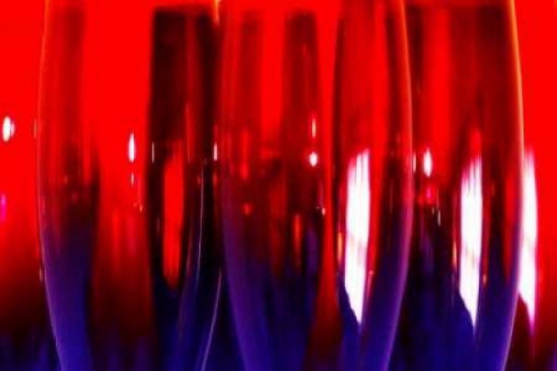 Wine Glasses IV Canvas Art - Alan Hausenflock (20 x 28)