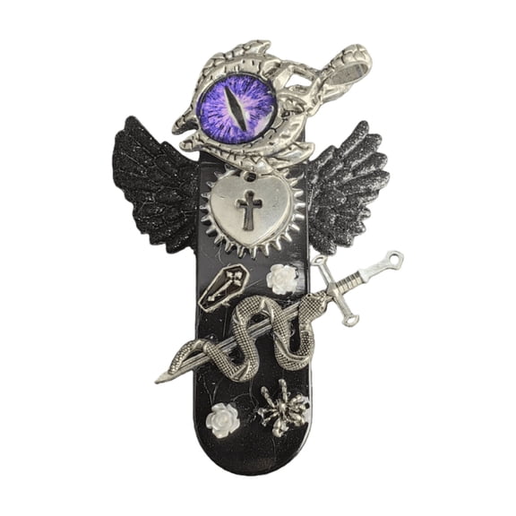 Wing Metal Butane Lighter,Gothic Style Re-Inflatable Windproof Pocket Lighter Skull Design,Durable Alloy Flame Ignition,Perfect Gift for Men and Women,Collection,Camping,Outdoor Use-B