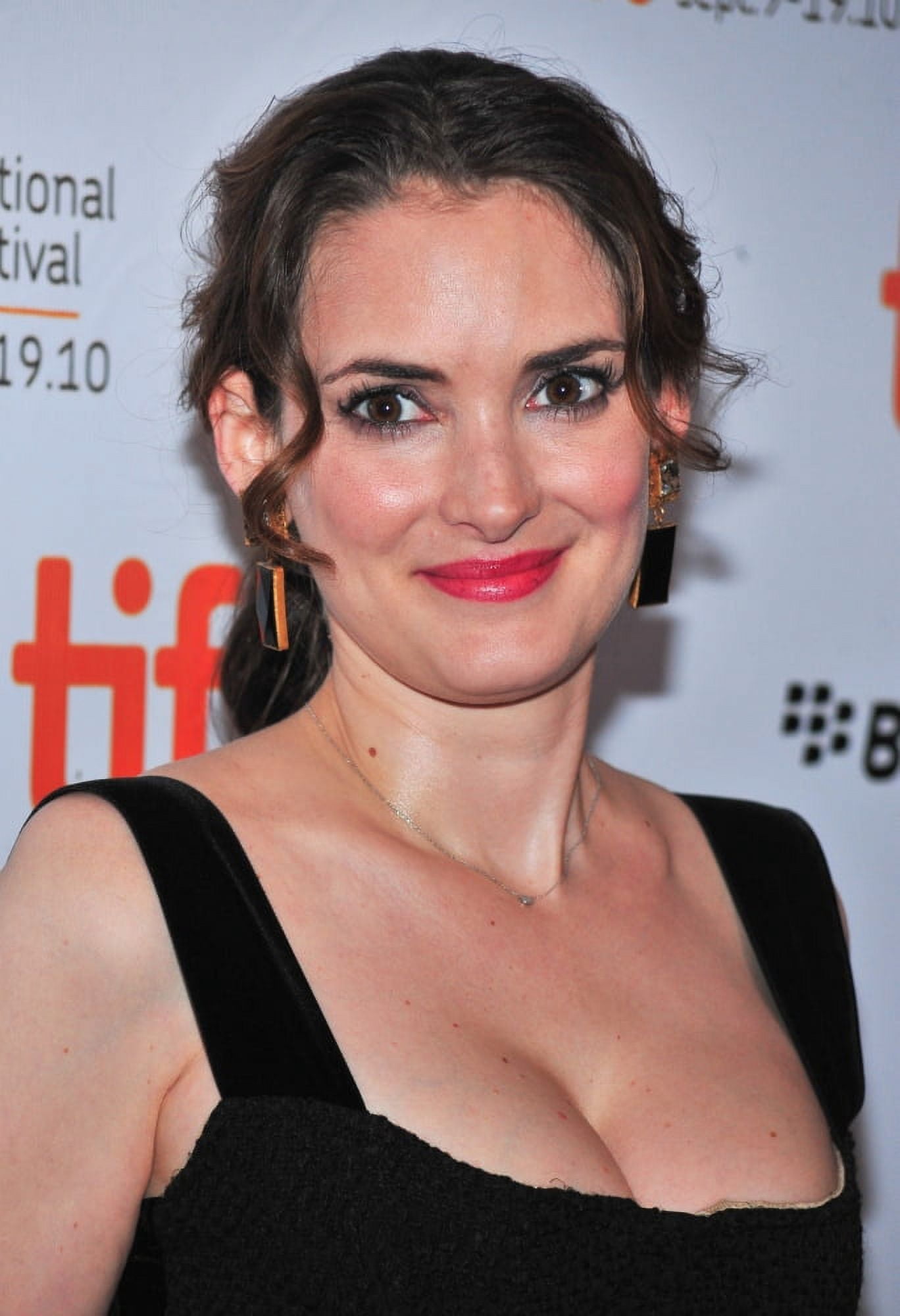 Winona Ryder At Arrivals For Black Swan Premiere Screening At Toronto International Film Festival (Tiff) Canvas Art - (16 x 20)