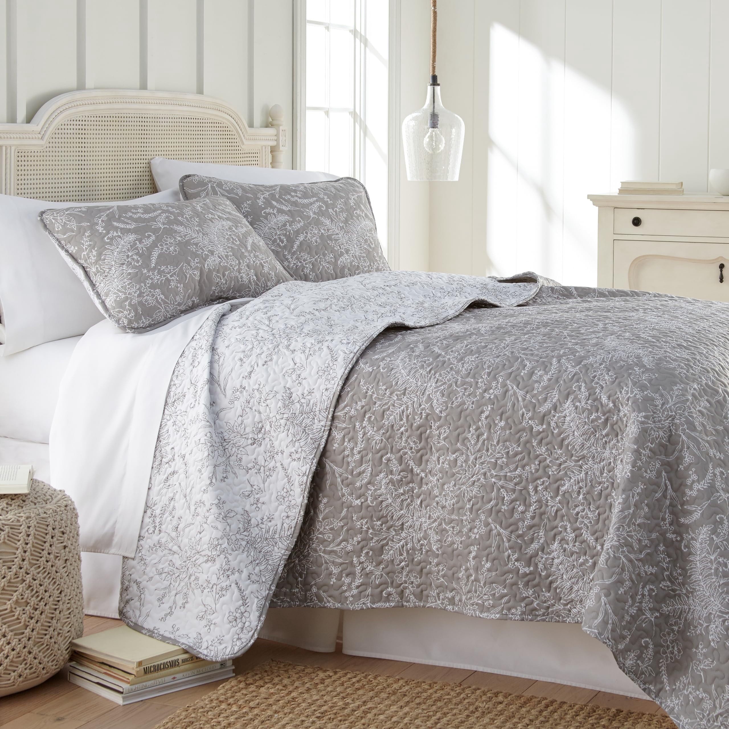 Winter Brush Print Soft & Supreme Quality Reversible Lightweight Quilt Set