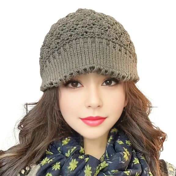 Winter Knit Hat with Visor Brim Cold Weather Warm Skull Cap Women Slouchy Snow Cap for Outdoor Activities And Daily Wear