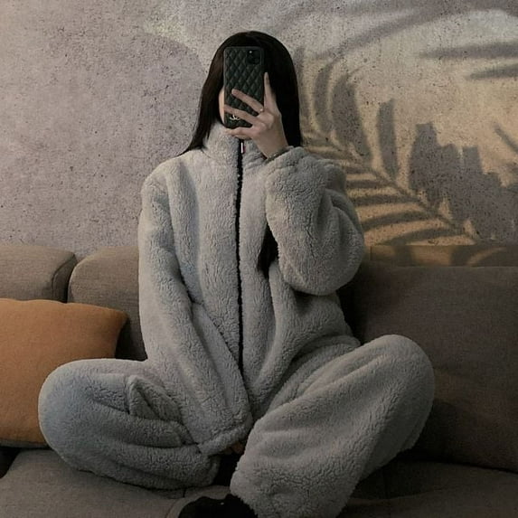 Winter Pajamas Women Coral Fleece Homewear Suit Couple Long Pijama Men Thickened Velvet Warm Soft Comfortable Pajamas Set (Gray-women,XL 60-67kg)