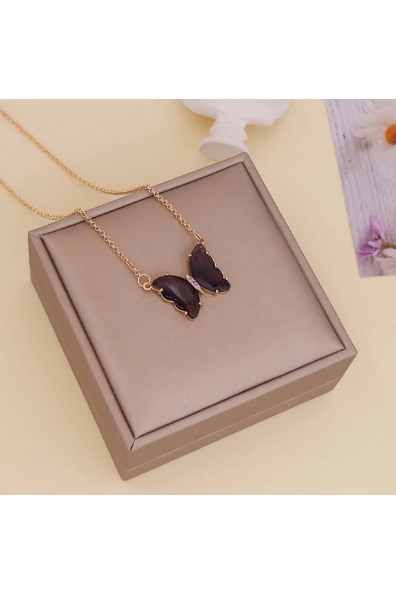 Ladies' jewelry Crystal Butterfly Pendant Necklace with Card Bohemian 18K Gold Plated Chain Insect Resin Chokers for Friend Women Friendship Mother's Day Holiday Jewelry Gift