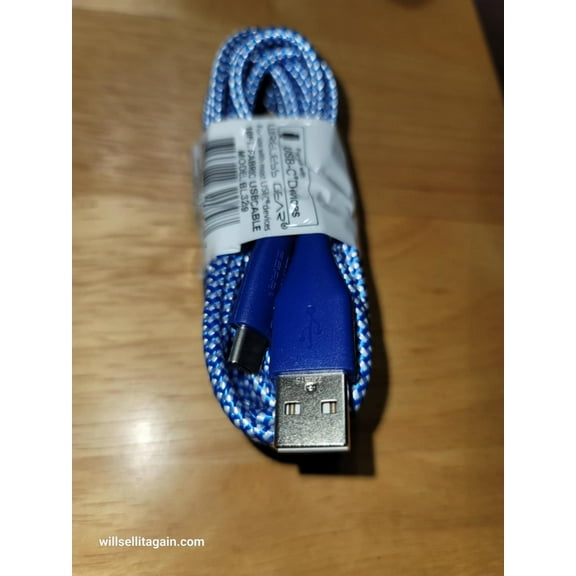 Wireless Gear 10 Ft  USB to USB-C  Braided Fabric Charging Cable (Blue)