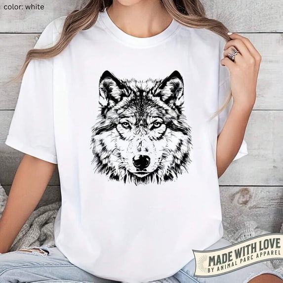 Wolf Moon T-Shirt, Full Moon Wolf Shirt & Wo, Lone Wolf Graphic Tee Outdoors Animal Shirt, Nature Wild Aesthetic Top