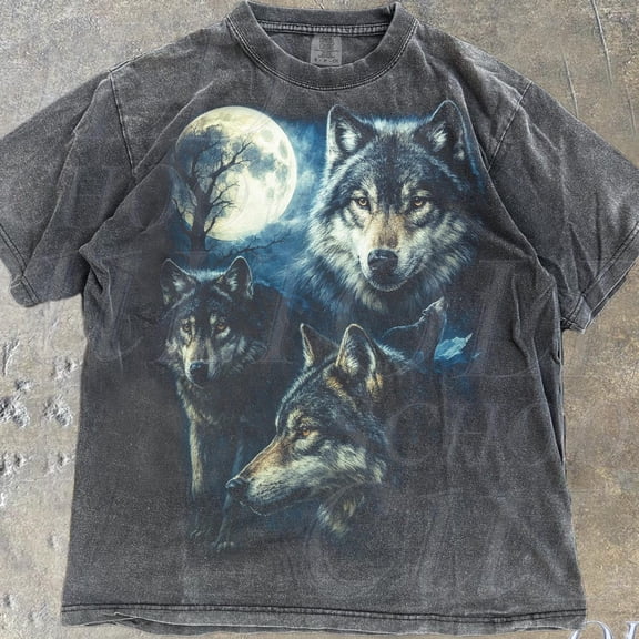 Wolf Vintage 90S Graphic Style Tshirt, Grunge Retro Alpha Wolf Faded T-Shirt, Nature Moon Y2K Streetwear, 2000S Wolf Gift Unisex S-5XL Hot Trending Shirt, Vintage Birthday Gift