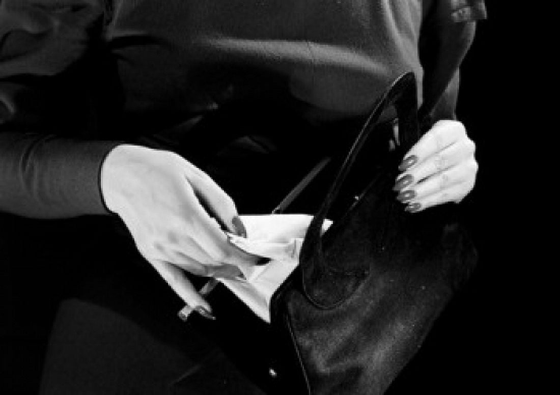 Woman taking tissue from bag Canvas Art - (18 x 24)