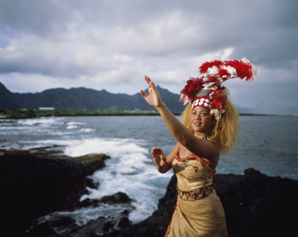 Woman wearing a traditional Samoan dress and headdress American Samoa Canvas Art - David Kirkland Design Pics (17 x 13)