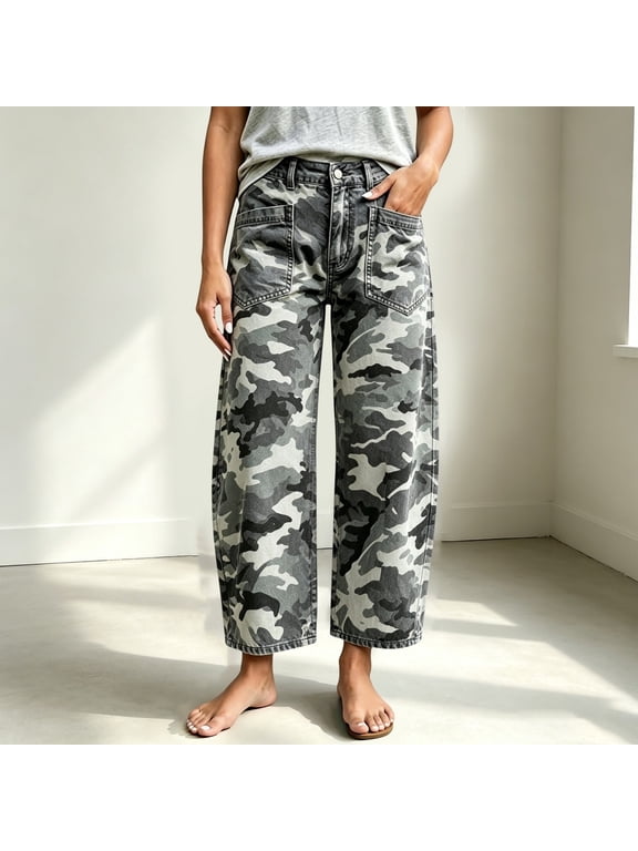 Women Camo Print Wide Leg Jeans, Mid Rise Baggy Multi Pocket Cargo Denim Barrel Pants, Loose Straight Leg Camouflage Trousers, Streetwear Denim for Daily Outing Streetwear