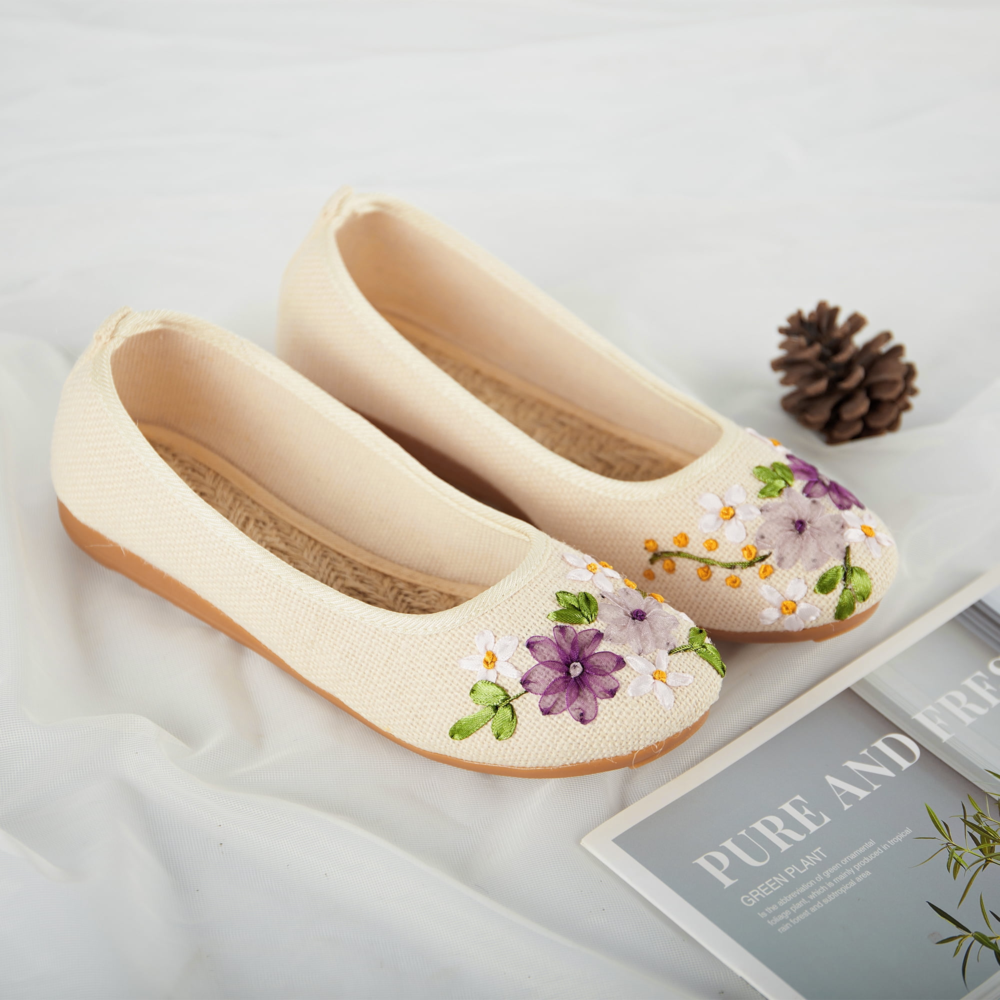 Women Classic Floral Print Embroidered Shoes Chinese Style Ballet Flats  Shoes Slip on Shoes 