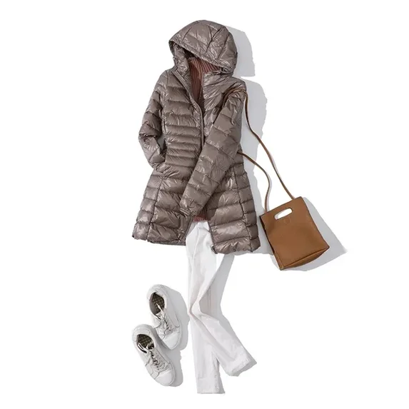 Women Long Warm Light Down Jacket Ladies Fashion Hooded with Portable Bag Puffer Coats Women‘s Overcoats Hip-Length Coat