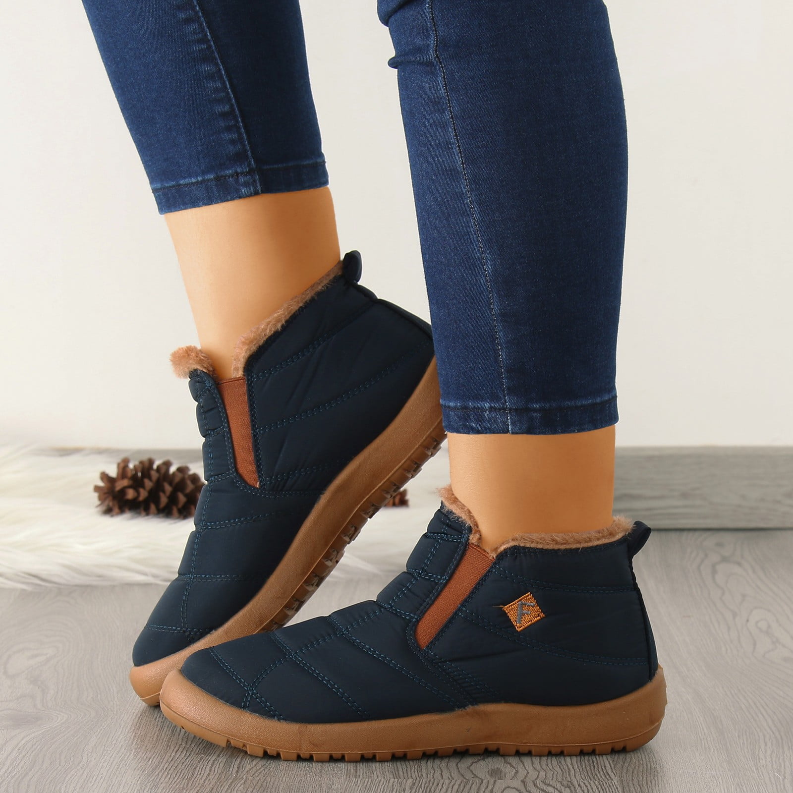 Short slip on sale on winter boots