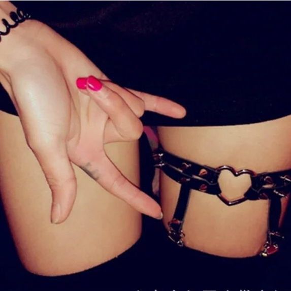 Women Star Heart Garters Belts Rivets Gothic Punk Leather Garter Leg #5 Black