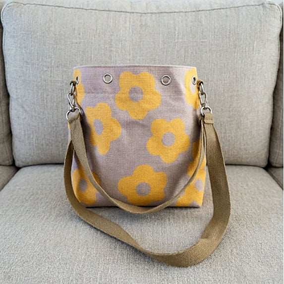 Women Tote Handmade Crochet Flower Tote Knit Floral Purse Bag Boho Beach Handbags Crossbody Shoulder Bag For Vacation