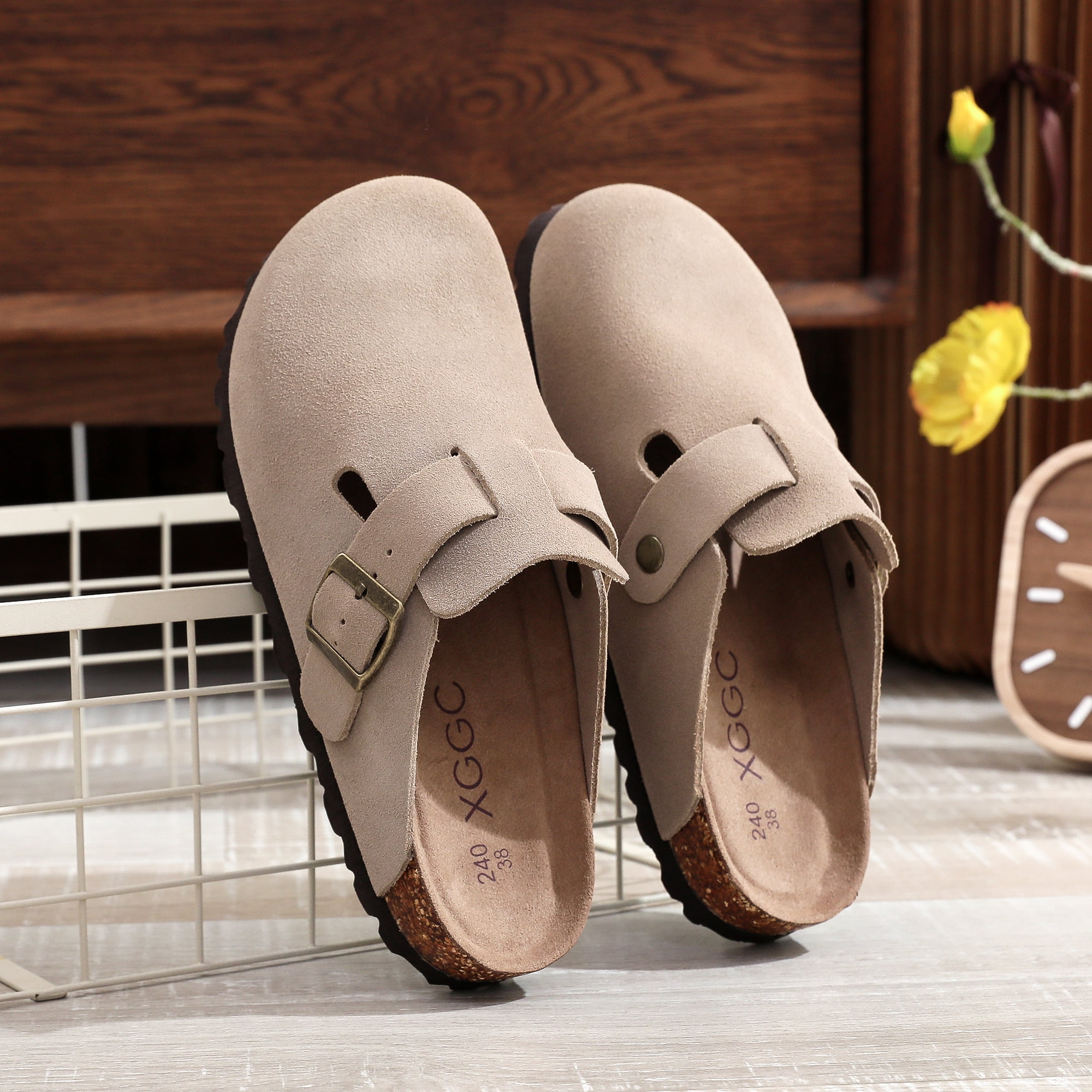 Women's Adjustable Buckle Strap Flat Mules Retro Closed Toe Anti