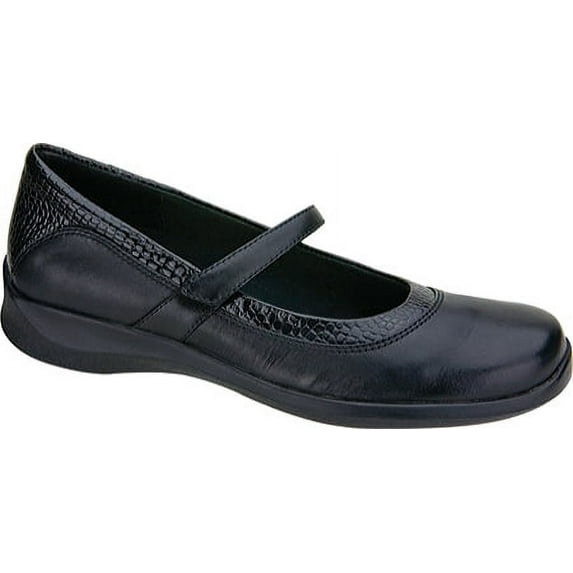 Women's Apex Julia Black Pebbled Leather 7 N