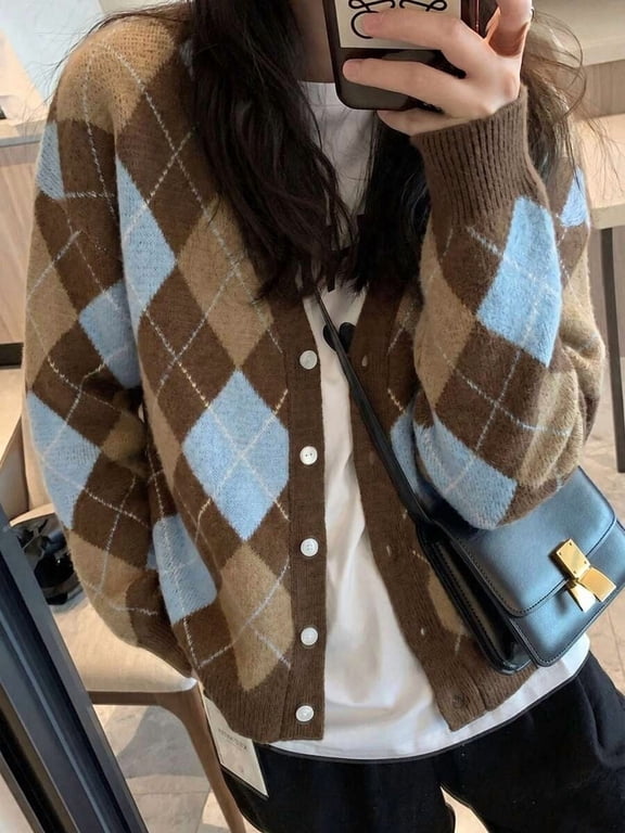 Women's Argyle Button Front Cardigan with V-Neck Long Sleeve Knit Top for Fall Daily Wear
