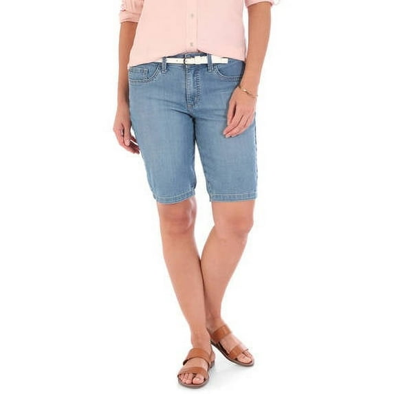 Women's Belted Bermuda Short