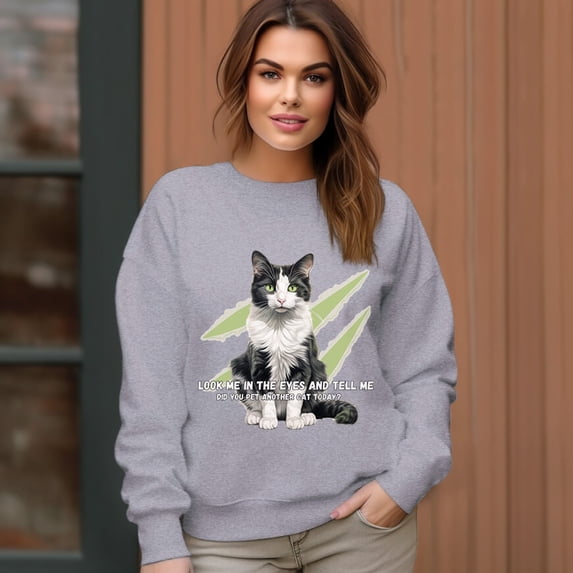 Women's Black And White Cat Pattern Pattern Crew Neck Pullover Cozy Clothes
