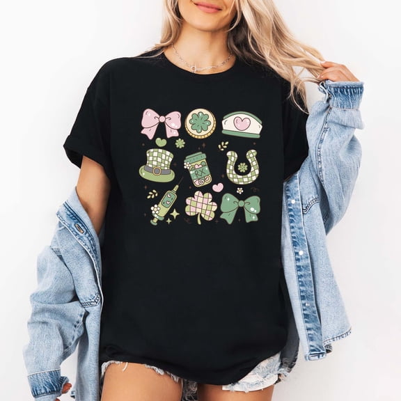 Women's Plus Size St. Patrick's Day "It's Me, I Am The Shenanigans" Raccoon Graphic Short Sleeve T-Shirt & Biker Shorts 2-Piece Set