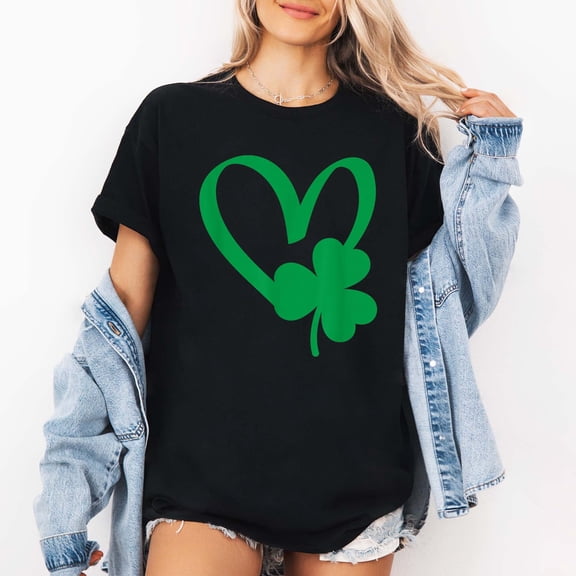 Women's Green Heart & Shamrock Graphic T-Shirt, Short Sleeve, Black, St. Patrick's Day Casual Top