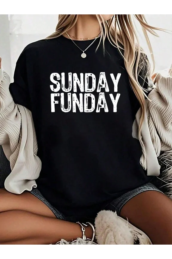 Women's Casual Sunday Funday Graphic Tee Retro Distressed Print Short Sleeve Crewneck Black Top Relaxed Fit Weekend Fashion Shirt
