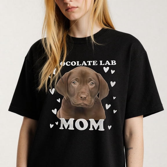 Women's Chocolate Lab Mom T-Shirt with Heart Design S-4XL Mother's Day Gift