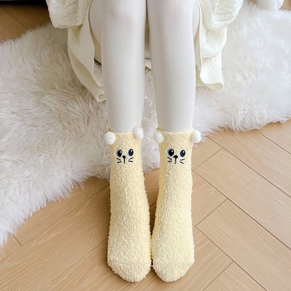 Women's Coral Fleece Socks, 3D Cartoon Cat Floor Socks, Thick Mid Calf Slipper Socks for Sleeping, Non-Shedding Winter Home Socks for Indoor Lounging, Non-Slip Grip Fuzzy Socks