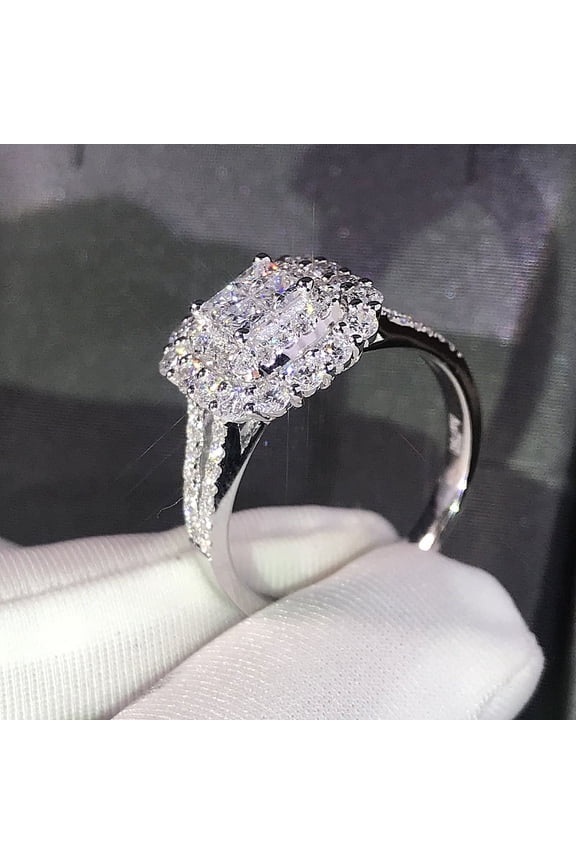 New Women's Flash Diamond Cubic Zirconia Ring