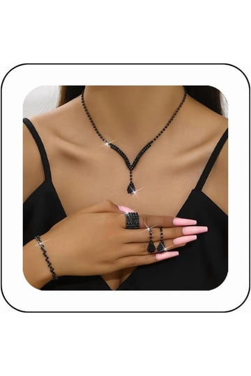 cocktail dress accessories jewelry How to Pick Jewelry for a Cocktail Party