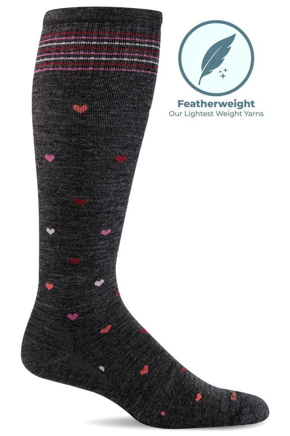 Women's Full Heart Moderate Knee-High Socks
