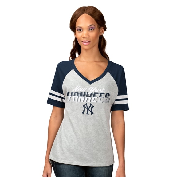 Women's G-III 4Her by Carl Banks Heather Gray New York Yankees Goal Line Raglan V-Neck T-Shirt