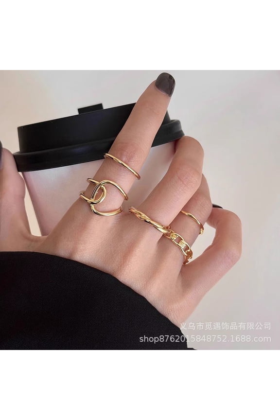Women's Gold Twisted-Band Ring Set (5-Piece) Light Luxury, Niche Design, Minimalist Aesthetic, and Premium Feel Stackable Rings for the Index Finger