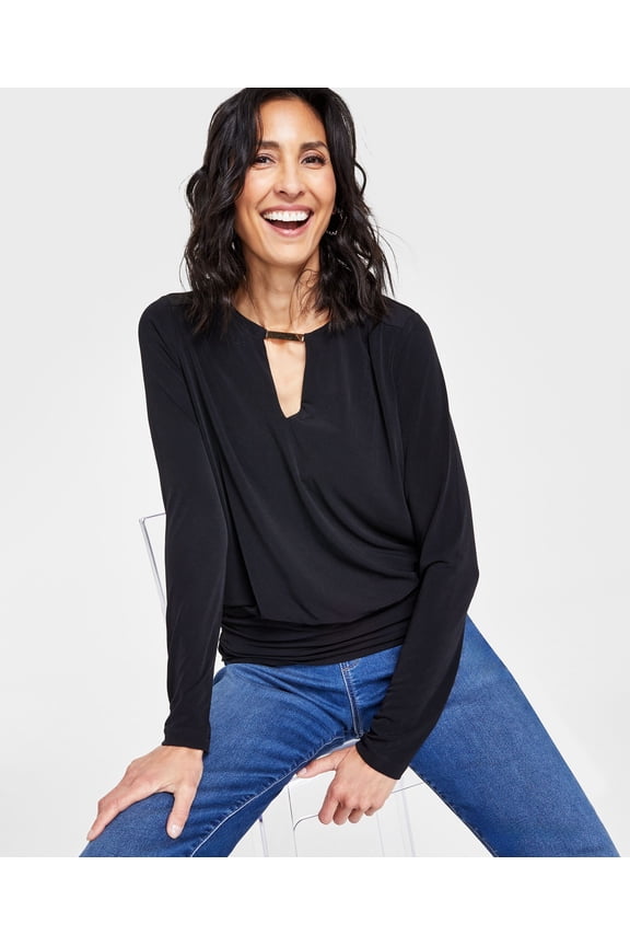 Women's Hardware Keyhole Top  Deep Black M