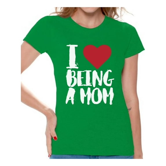 Women's I Love Being A Mom Heart Graphic T-shirt Tops White Mother's Day Gift