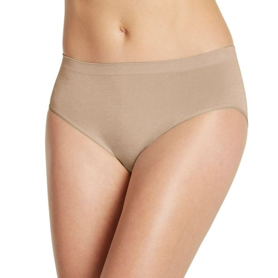 Women's Jockey 2188 Smooth & Shine Hi Cut Panty (Light 9)
