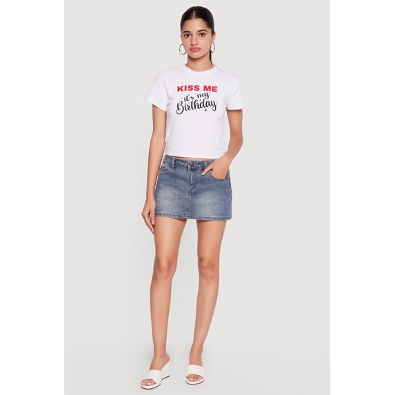 Women's Kiss Me Its My Birthday Graphic Tee