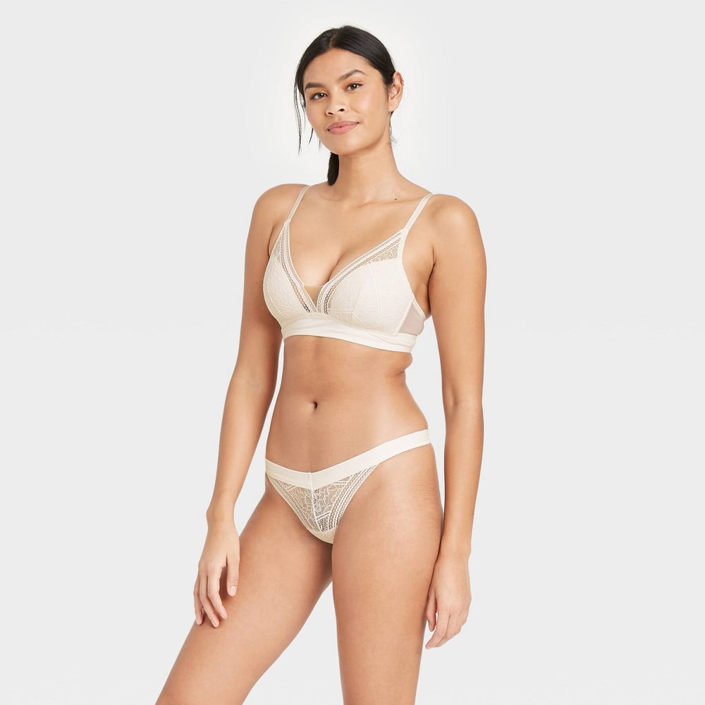 Women's Lace Thong - Auden White XL 