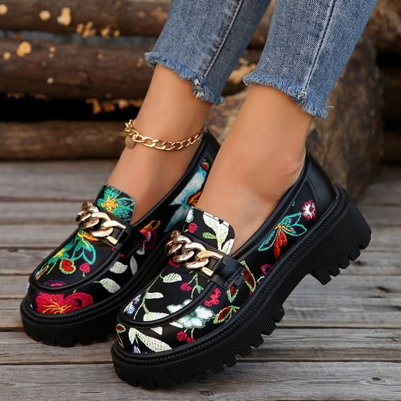 Women's Leather Chunky Lug Sole Loafers Classic Round Toe Comfortable - Business Casual Dress Shoes with Metal Buckle