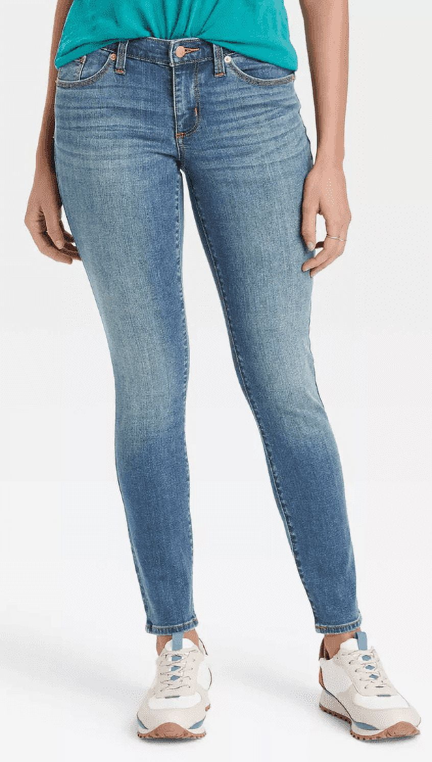 Women's MidRise Curvy Fit Skinny Jeans Universal Thread™ Medium Wash