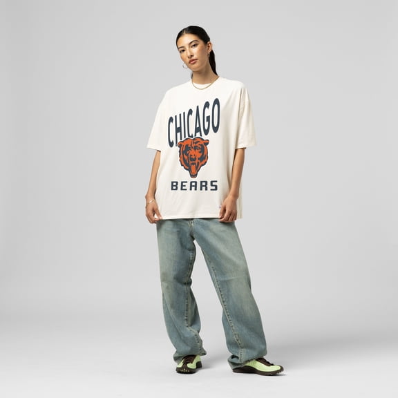 Women's Mitchell & Ness  Cream Chicago Bears Logo Rise Boyfriend T-Shirt
