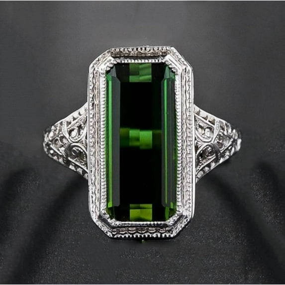 Women's Natural Emerald Large Rectangular Inlaid Zircon Ring