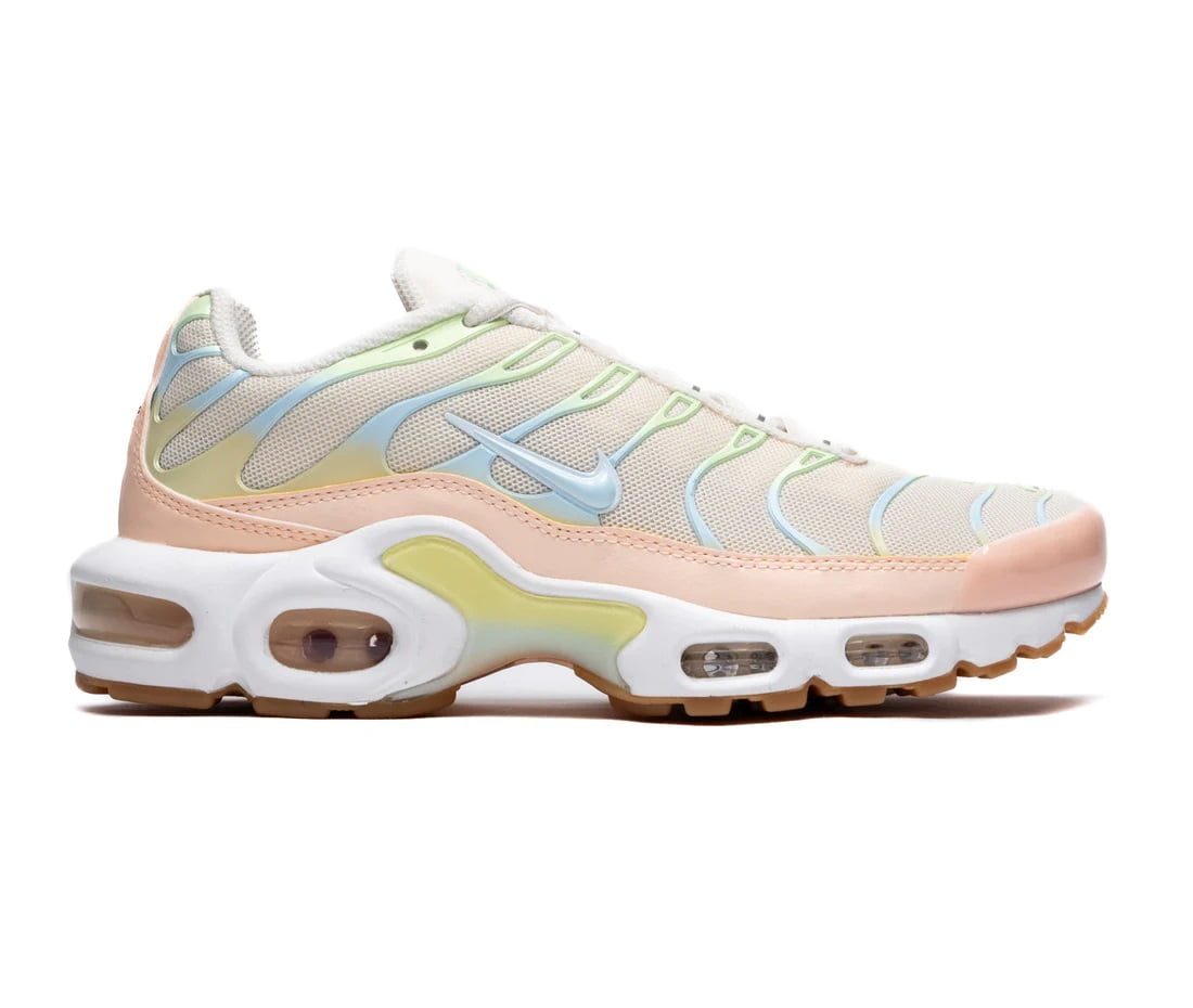 Women's Nike Air Max Plus Crimson Tint/Glacier Blue (DZ3671 800) - 6